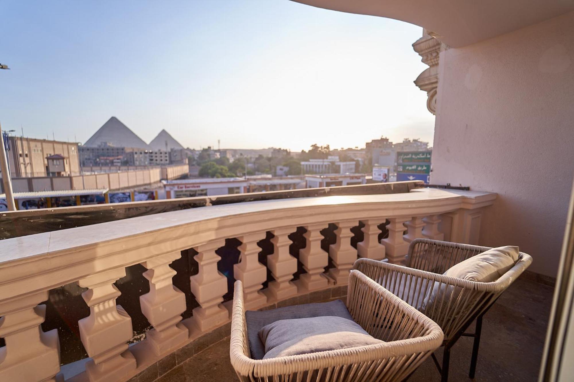 Pyramids Charm Hotel Al Kawm al Akhdar エクステリア 写真