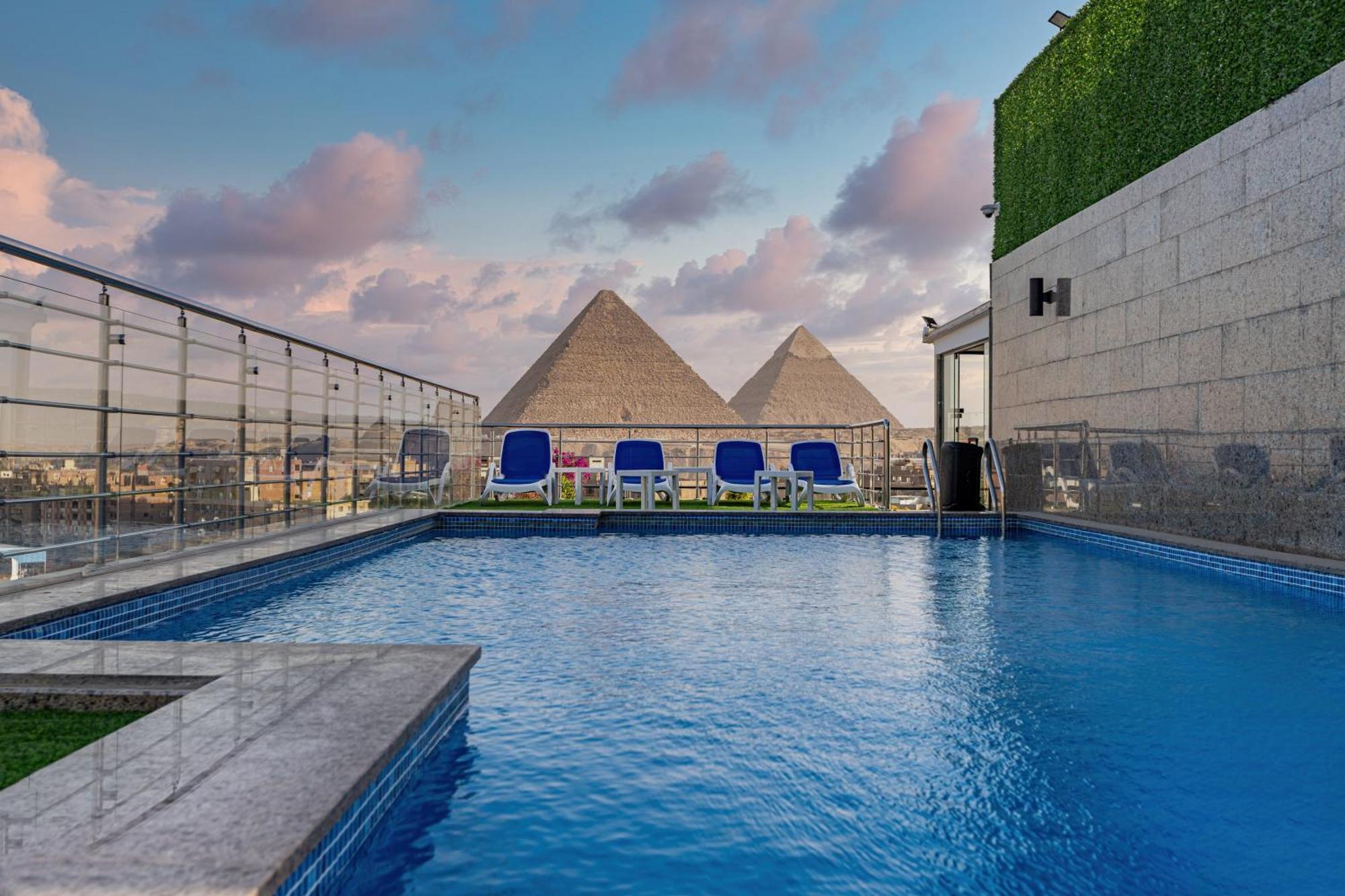 Pyramids Charm Hotel Al Kawm al Akhdar エクステリア 写真